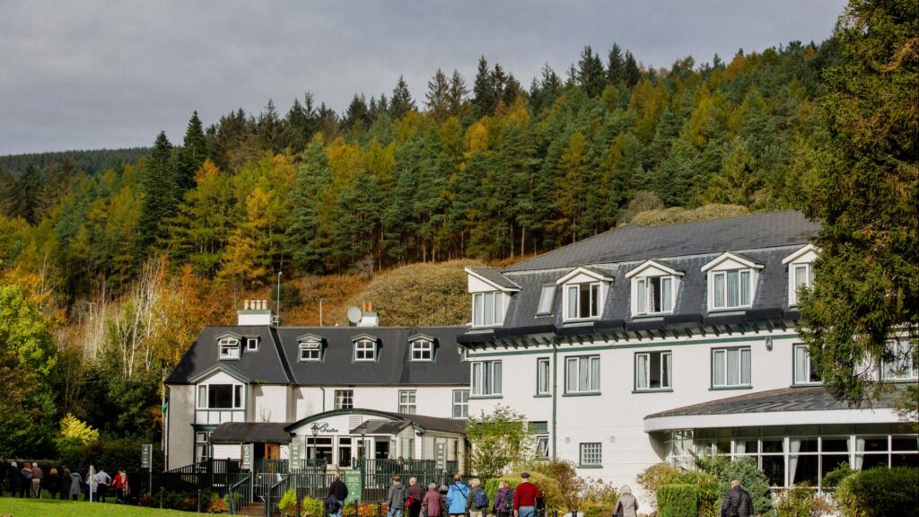 Glendalough Hotel in winter